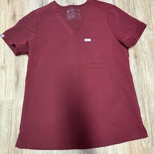 FIGS women’s  Burgundy Scrub Top